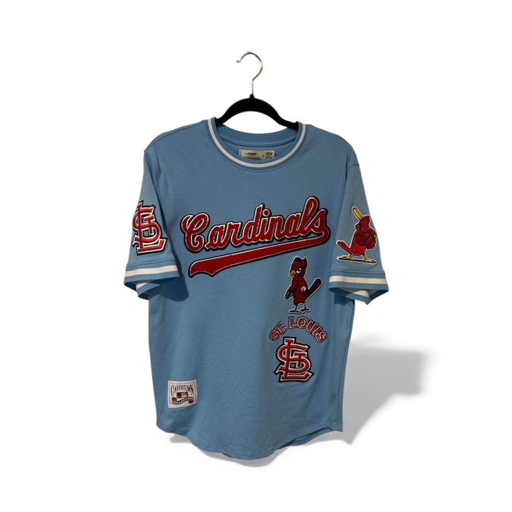 Men’s pro standard St. Louis Cardinals Blue Graphic T-Shirt size medium